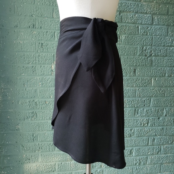 Reformation Britta Skirt in Black - Picture 6 of 8